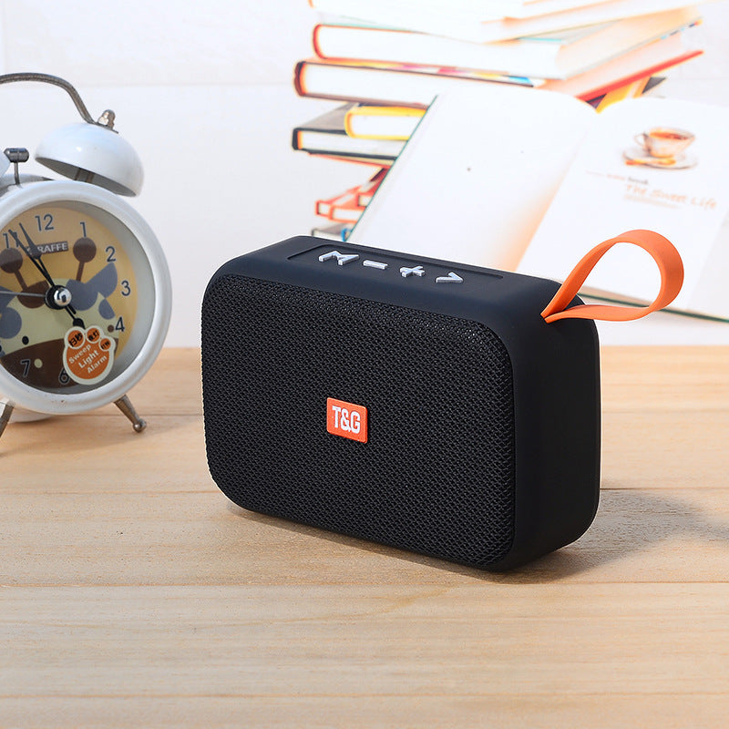 Portable wireless Bluetooth speaker, Dual Bass Boost Technology, Hands-Free Calling, Multi-Format Playback�- Supports USB/TF card and MP3, FM Radio with Auto-Scan, Compact & Portable�- Lightweight (258g)