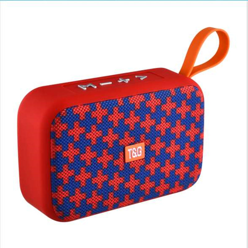 Portable wireless Bluetooth speaker, Dual Bass Boost Technology, Hands-Free Calling, Multi-Format Playback�- Supports USB/TF card and MP3, FM Radio with Auto-Scan, Compact & Portable�- Lightweight (258g)
