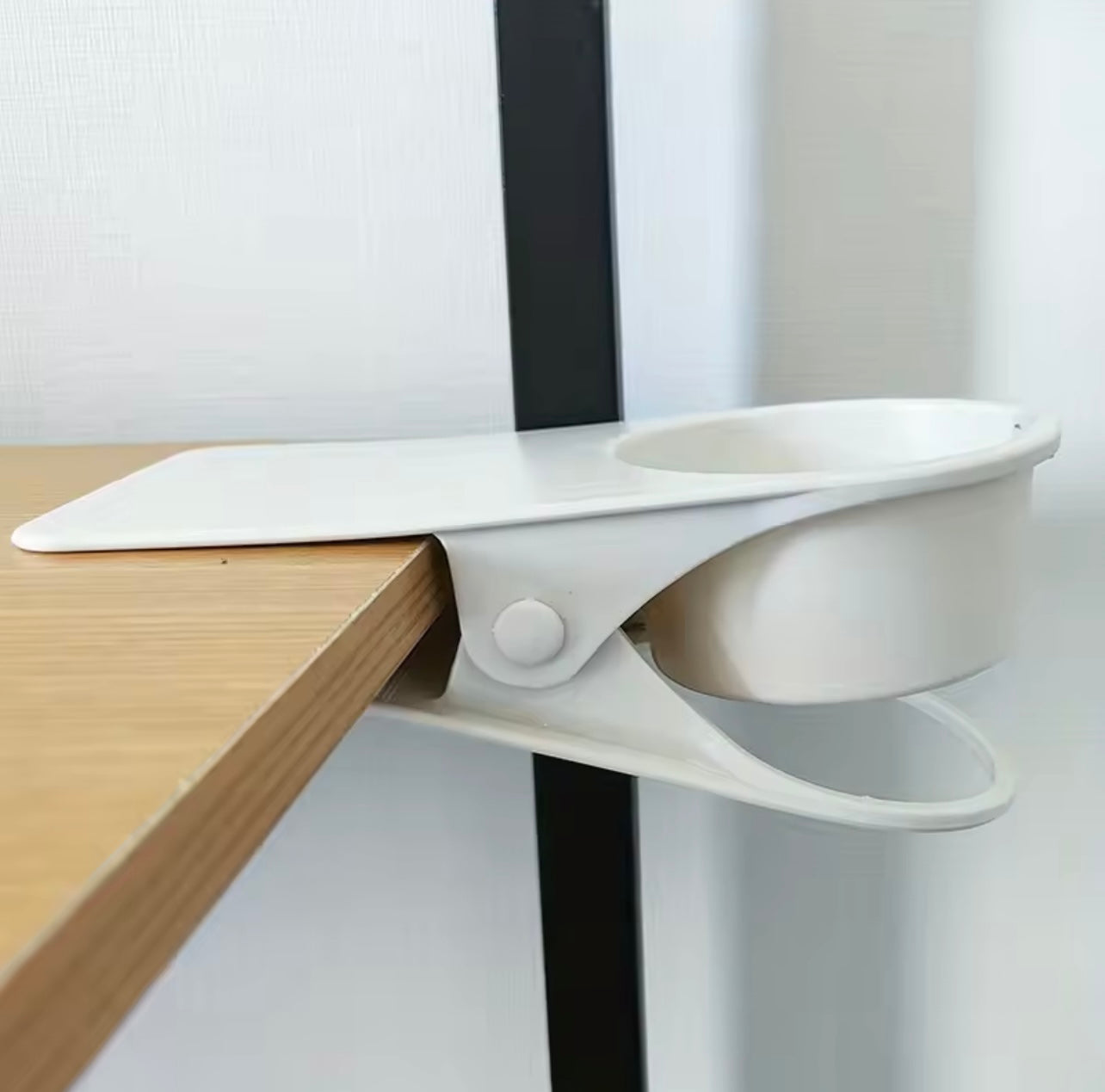 Multi-Purpose Clip-On Cup Holder – Space-Saving Desk, Beach Chair & Table Drink Organizer