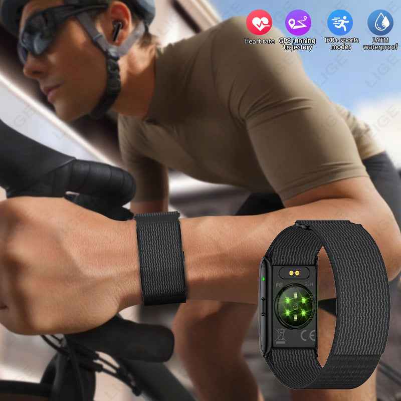 Fashionable and lightweight smart bracelet