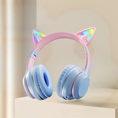 Over-ear Bluetooth headset Features stylish cat ears with customizable breathing lights, offering a unique aesthetic for gaming and fashion.