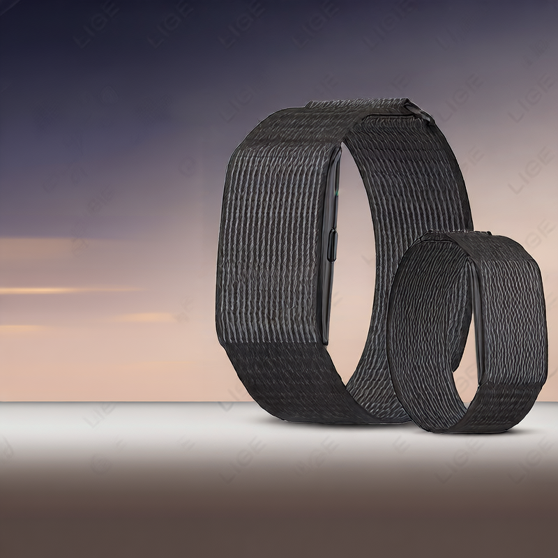 Fashionable Lightweight Smart Bracelet for All-Day Wear