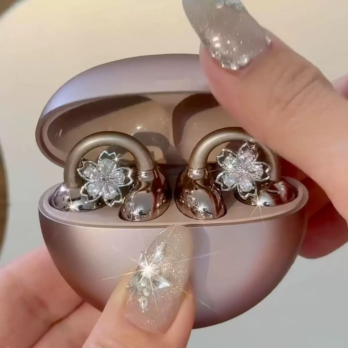 Fashion Diamond Earphone Clip Accessories